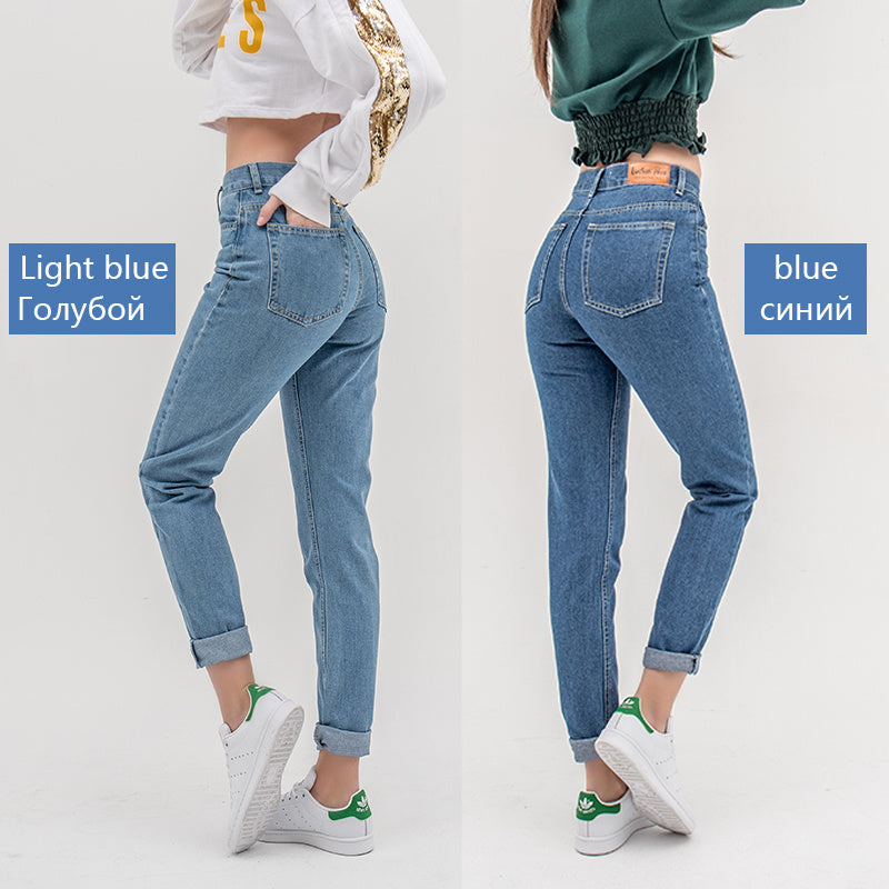 Women's Loose-Fit Jeans.