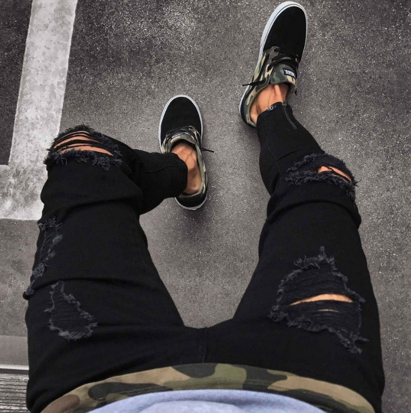 Streetwear Ripped Jeans.