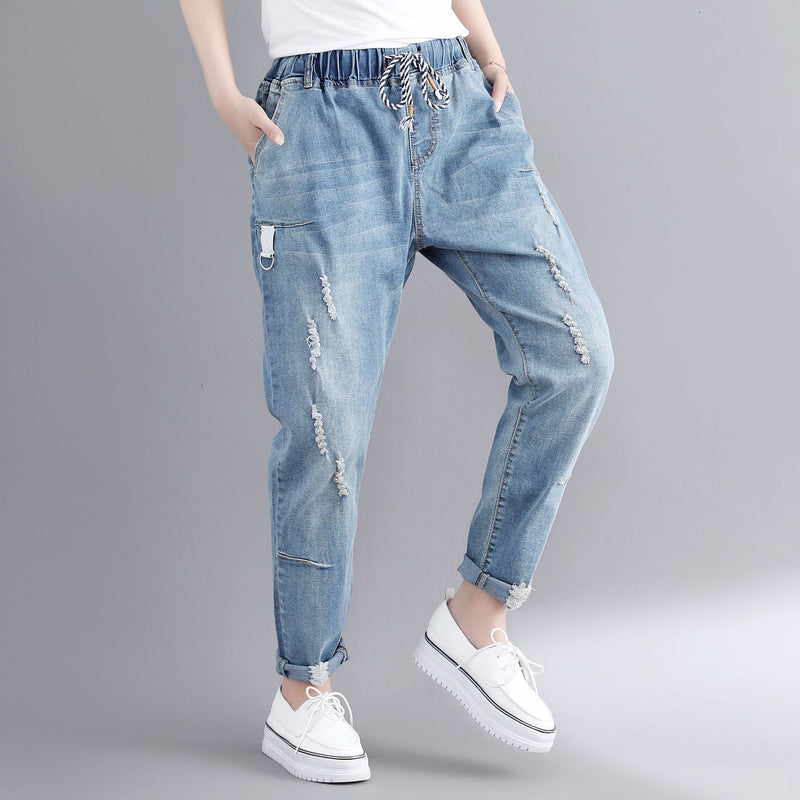 Stretch Elastic Waist Loose Slimming Ripped Jeans.