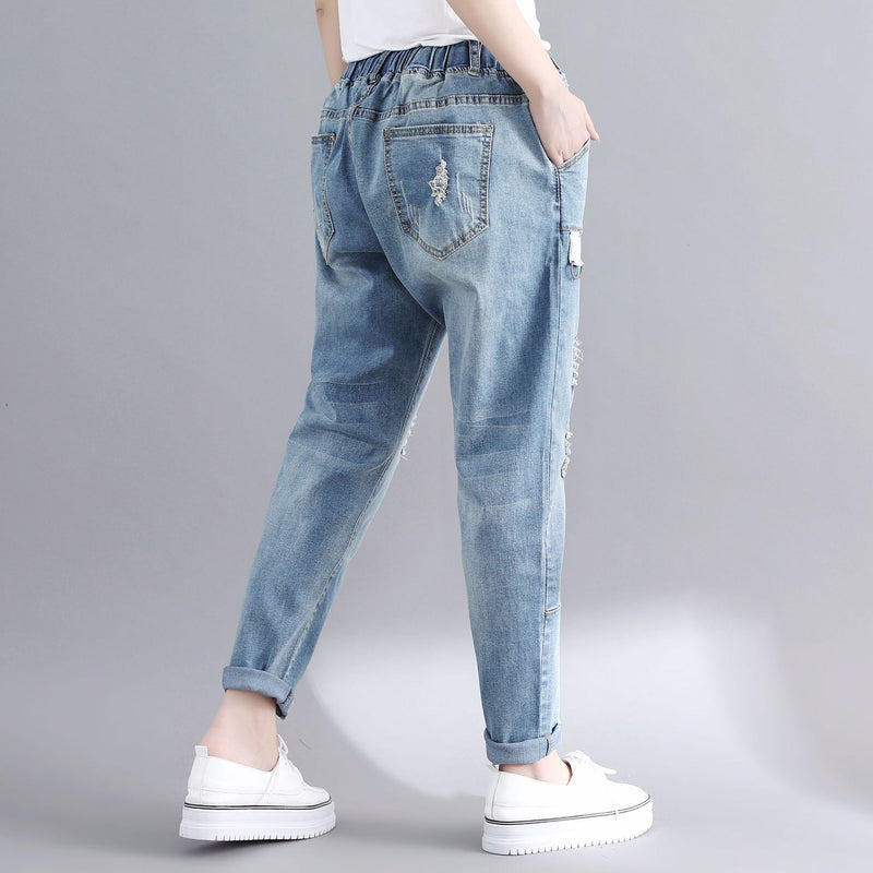 Stretch Elastic Waist Loose Slimming Ripped Jeans.