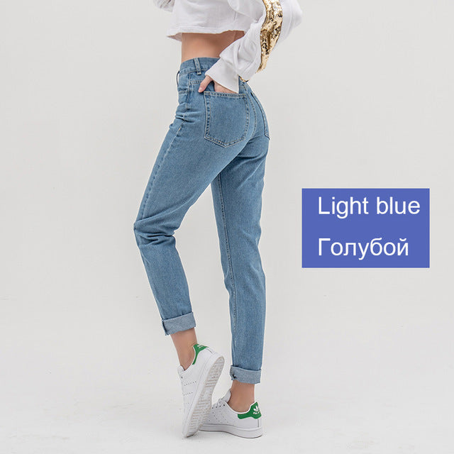 Women's Loose-Fit Jeans.