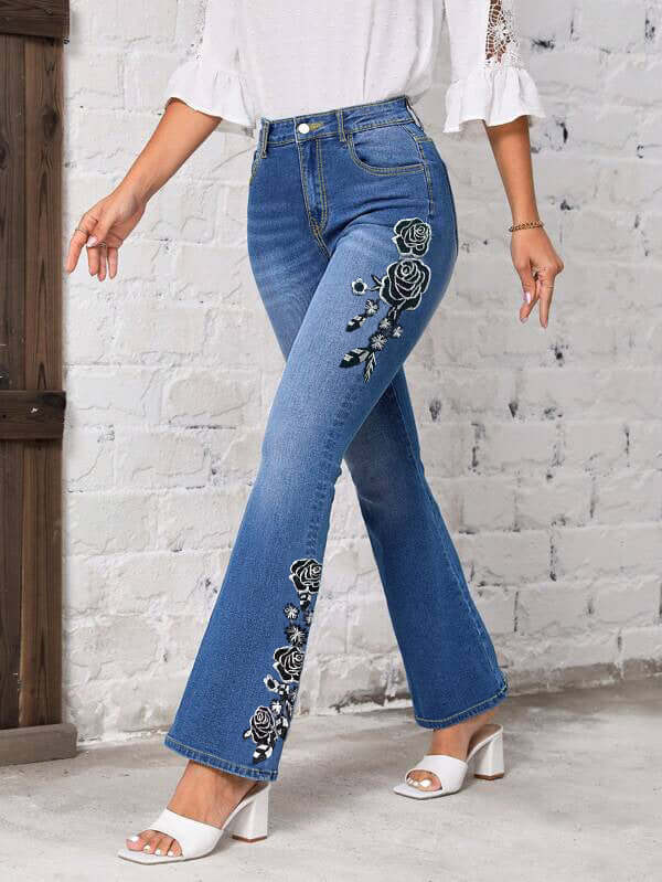 Women's Fashionable Stretch Floral Embroidered Flared Jeans