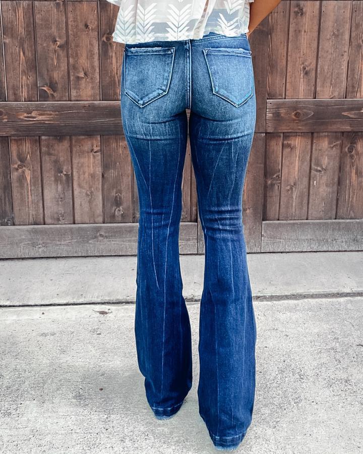 Casual Women's High-Rise Ripped Washed Jeans.